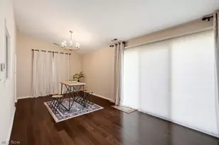 938 Sturbridge Dr, Akron, OH 44313 - Photo 7