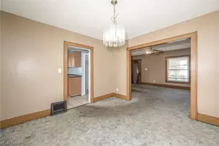 2261 8th St SW, Akron, OH 44314 - Photo 13