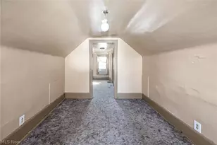 2261 8th St SW, Akron, OH 44314 - Photo 21