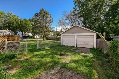 2261 8th Street SW, Akron, OH 44314 - Photo 29