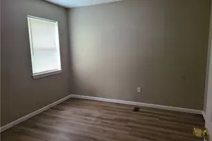 628 Sumner St, Akron, OH 44311 - Photo 5