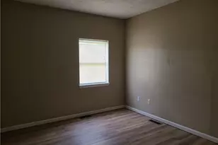 628 Sumner St, Akron, OH 44311 - Photo 17