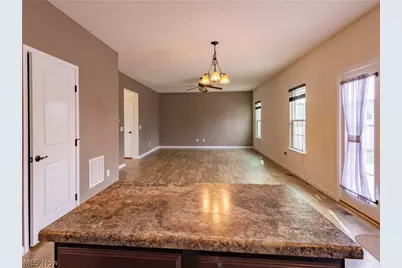 6212 Hadleigh Avenue SW, Massillon, OH 44646 - Photo 9