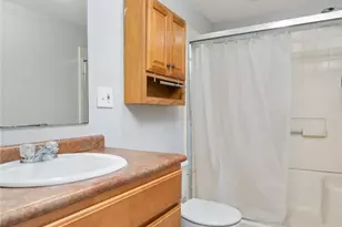 918 Raymond Ave, Barberton, OH 44203 - Photo 15