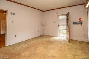 226 9th St NE, Massillon, OH 44646 - Photo 9