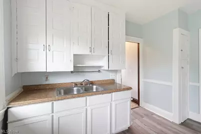 882 E 131st Street, Loveland, OH 44108 - Photo 15