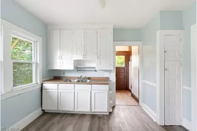 882 E 131st Street, Loveland, OH 44108 - Photo 17