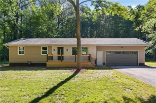 1075 River Rd, Lake Milton, OH 44429 - Photo 5