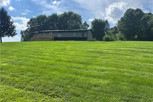1285 N Dietz Rd, Zanesville, OH 43701 - Photo 1