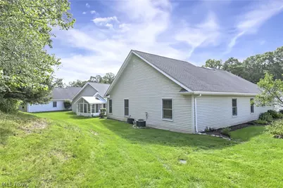 1820 Hampton Run #3, Grandview Heights, OH 44147 - Photo 7