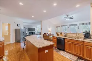 9185 Stonebriar Ln, North Ridgeville, OH 44039 - Photo 9