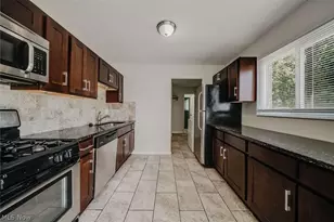 24360 Uppingham Rd, Huber Heights, OH 44146 - Photo 3