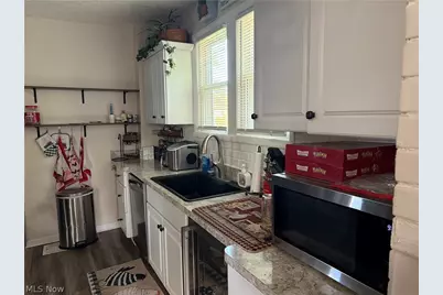 203 24th Street NW, Barberton, OH 44203 - Photo 9