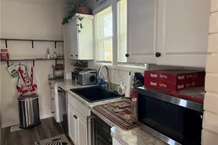 203 24th St NW, Barberton, OH 44203 - Photo 9
