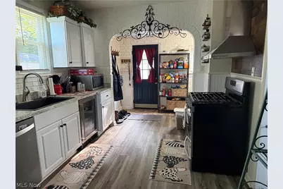203 24th Street NW, Barberton, OH 44203 - Photo 7