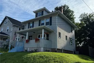 203 24th St NW, Barberton, OH 44203 - Photo 3