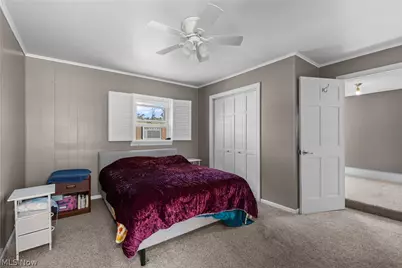 226 W 42nd Street, Shadyside, OH 43947 - Photo 15