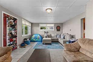 226 W 42nd St, Shadyside, OH 43947 - Photo 5