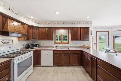8720 Bechtel Road, Elyria, OH 44035 - Photo 9