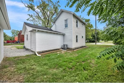 903 W 58th Street, Ashtabula, OH 44004 - Photo 27
