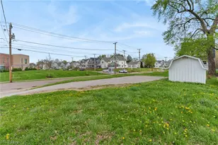 703 Arlington Ave SW, Canton, OH 44706 - Photo 3