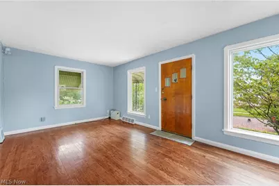 5721 Delora Avenue, Loveland, OH 44144 - Photo 5