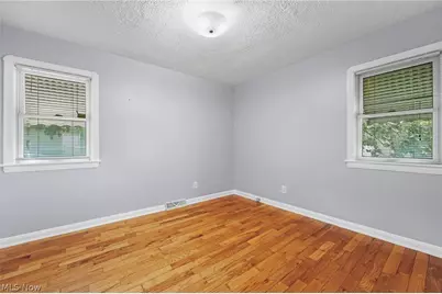 5721 Delora Avenue, Loveland, OH 44144 - Photo 13