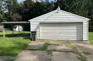 2224 Coral Sea, Youngstown, OH 44511 - Photo 3