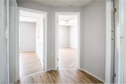 559 E Exchange Street, Akron, OH 44306 - Photo 11