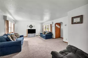 1011 39th St NE, Canton, OH 44714 - Photo 3