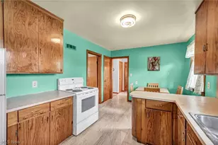 1011 39th St NE, Canton, OH 44714 - Photo 9