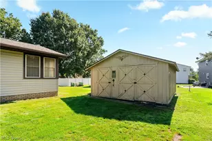 12534 Springwater Ave NW, Uniontown, OH 44685 - Photo 7