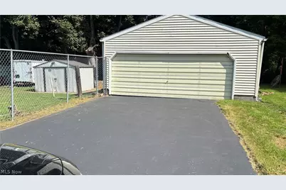 180 Reed Avenue, Campbell, OH 44405 - Photo 3