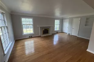 19430 Winslow Rd, Huber Heights, OH 44122 - Photo 3