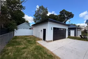 1872 W 57th St, Loveland, OH 44102 - Photo 5