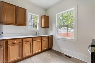 156 E Mapledale Ave, Akron, OH 44301 - Photo 11