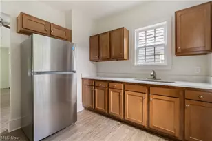 156 E Mapledale Ave, Akron, OH 44301 - Photo 13