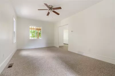 156 E Mapledale Avenue, Akron, OH 44301 - Photo 15