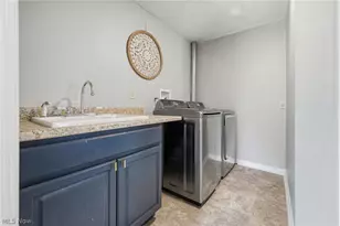8160 Joyce Rd, Grandview Heights, OH 44147 - Photo 19