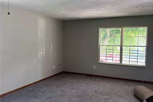 10011 Hulda Ave, Loveland, OH 44104 - Photo 7