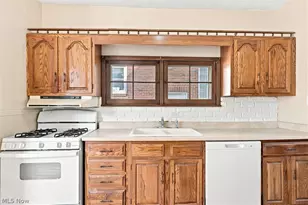 513 Redondo Rd, Youngstown, OH 44504 - Photo 9