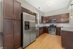 5512 St Stephens Ct, Loveland, OH 44102 - Photo 5