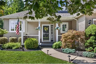 38408 Piccadilly Square, Willoughby, OH 44094 - Photo 1