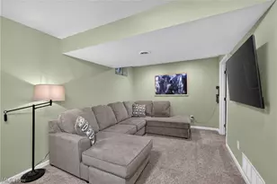 38408 Piccadilly Square, Willoughby, OH 44094 - Photo 33