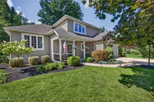 38408 Piccadilly Square, Willoughby, OH 44094 - Photo 3