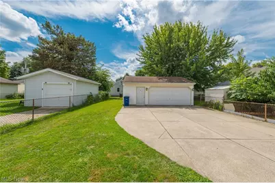 1111 Spring Road, Loveland, OH 44109 - Photo 9