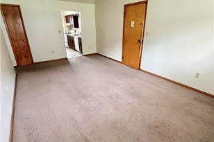 320 E Chestnut St, Lisbon, OH 44432 - Photo 3