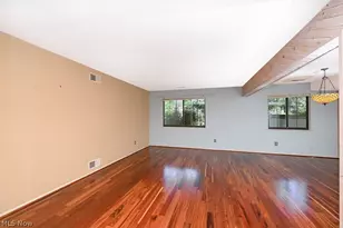 879 Hampton Ridge Dr, Akron, OH 44313 - Photo 7