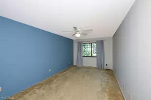 879 Hampton Ridge Dr, Akron, OH 44313 - Photo 19