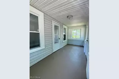 1079 Peerless Avenue, Akron, OH 44320 - Photo 9
